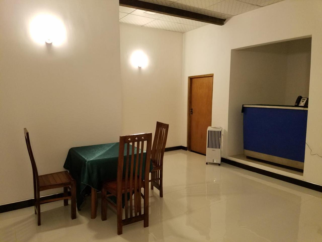 Yashumi Homestay 丹不拉 外观 照片