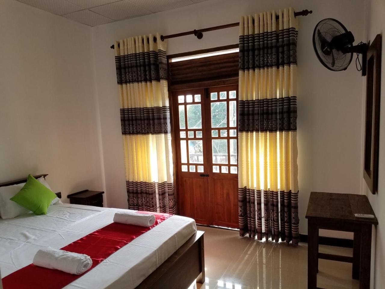Yashumi Homestay 丹不拉 外观 照片